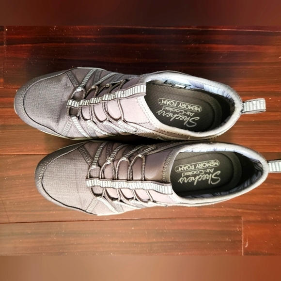 Skechers worn once - Picture 7 of 9